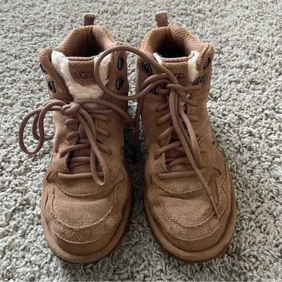 Ugg KIDS Highland Hi Heritage Boots in Chestnut Hiking Outdoors Fall School Sz 4 - Picture 9 of 11